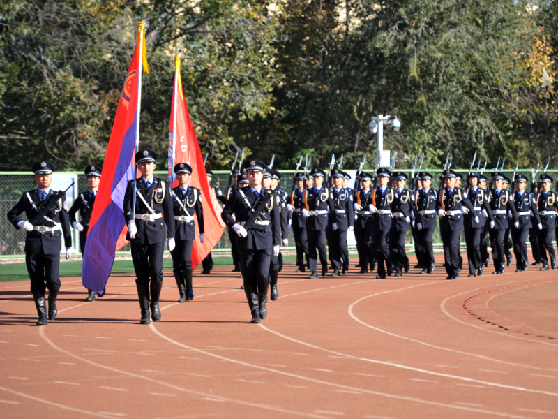 新疆警察学院2024军训汇报表演1.jpg