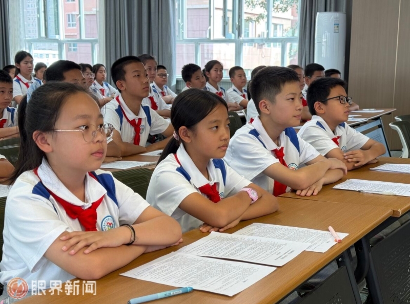 儿童文学作家为市第八十小学孩子解锁写作密码 儿童文学作家为市第八十小学孩子解锁写作密码